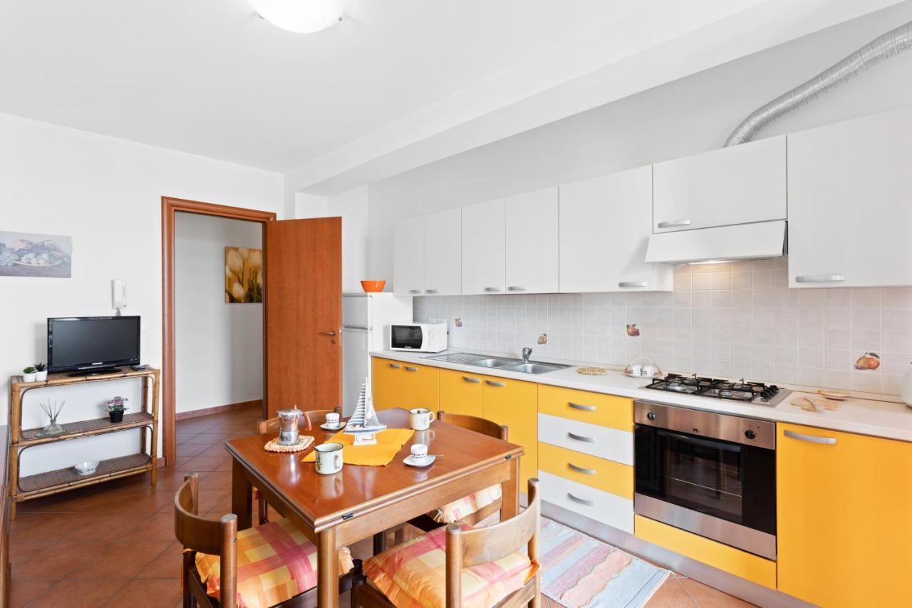 Aci Castello Seaview Apartment With Parking Extérieur photo